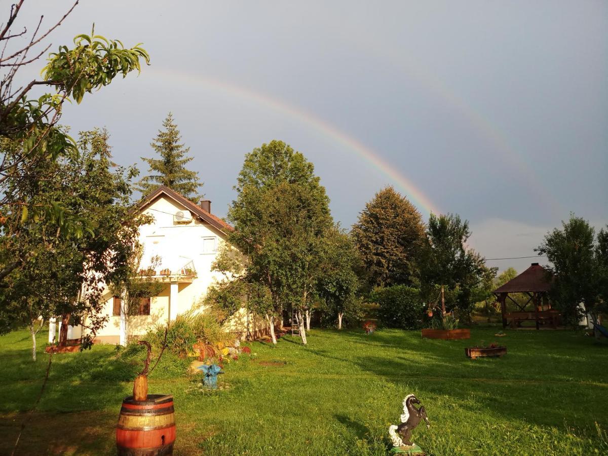 Apartments Eco Forest Resort Rakovica Eksteriør bilde