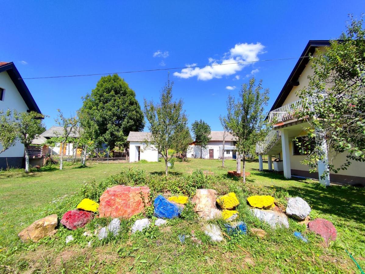 Apartments Eco Forest Resort Rakovica Eksteriør bilde