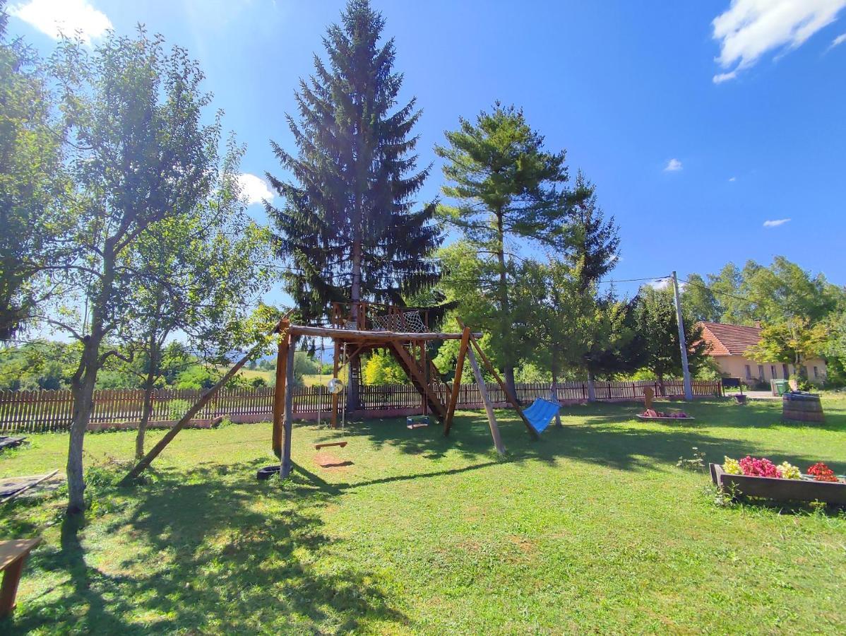 Apartments Eco Forest Resort Rakovica Eksteriør bilde