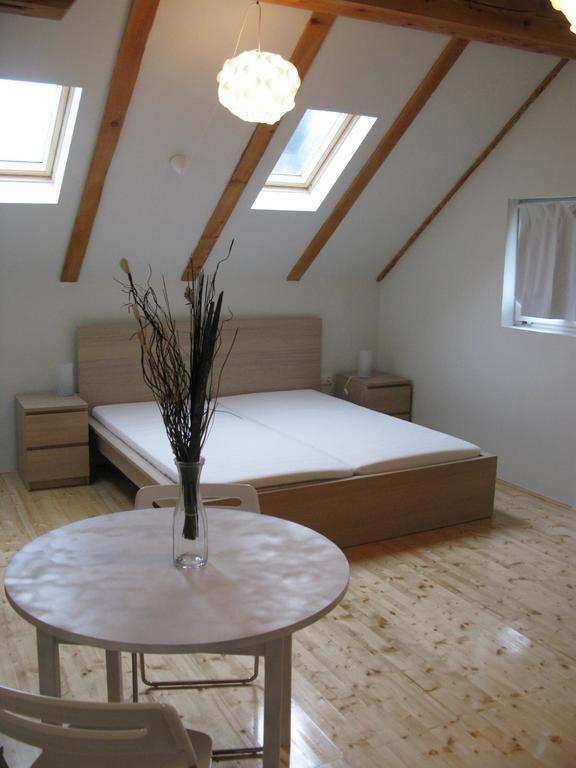 Apartments Eco Forest Resort Rakovica Rom bilde